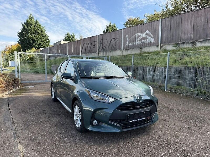 Toyota Yaris 1.5 HEV 116 LIMITED výbava Com - fotografie inzerátu