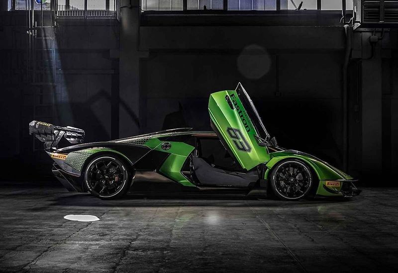 Lamborghini Essenza SCV 12