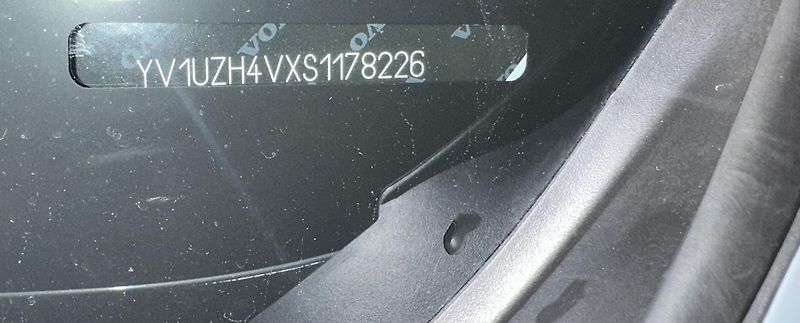 Volvo XC60 (2025) Plug-in hybrid PLUS DARK - fotka 8 z 26