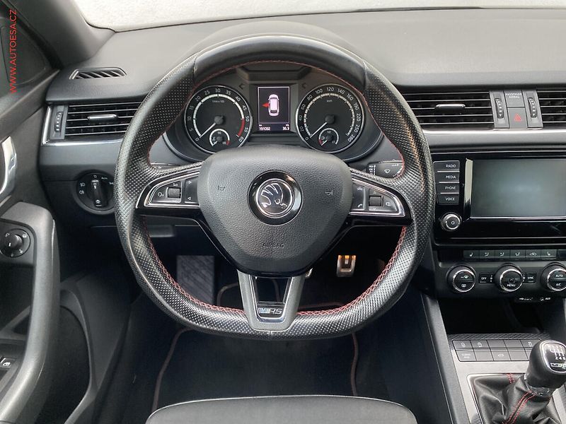 Škoda Octavia (2016) 2.0 TDi, ČR, RS Challange - fotka 11 z 19
