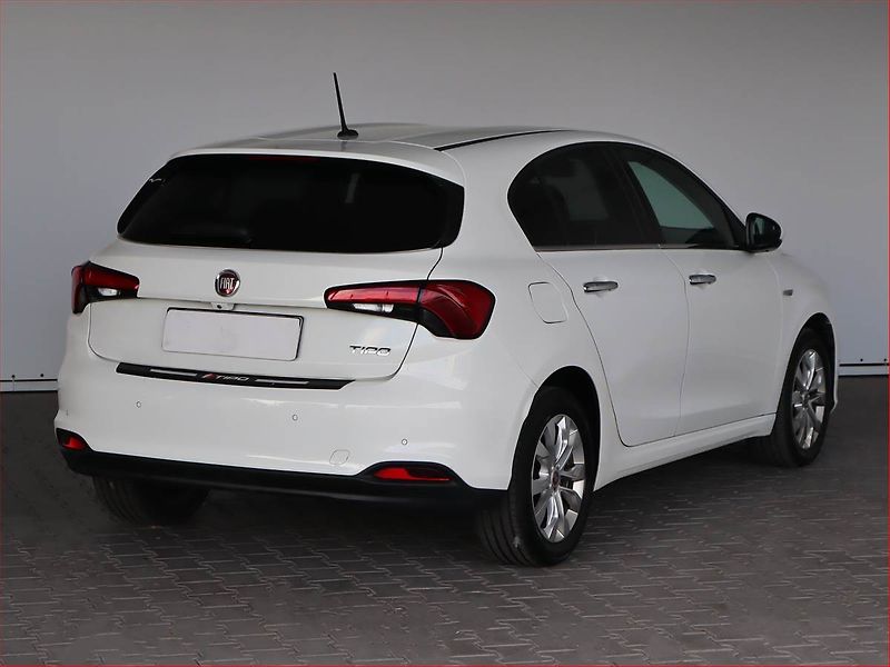 Fiat Tipo (2017) 1.4 T-Jet, Serv.kniha, Navi - fotka 5 z 22