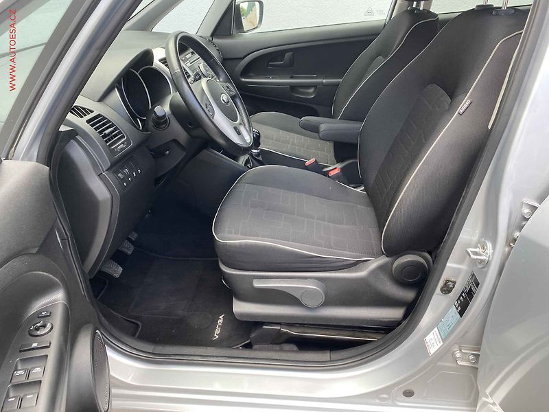Kia Venga (2016) 1.4i, Výhřev sed, TZ - fotka 9 z 18