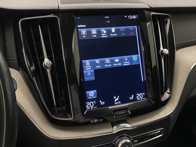 Volvo XC60 B4 AWD INSCRIPTION AUT  - fotka 43 z 50