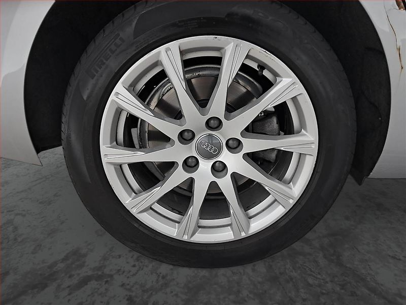 Audi A4 (2017) 2.0 TDI, 4X4, Automat, Navi - fotka 15 z 19