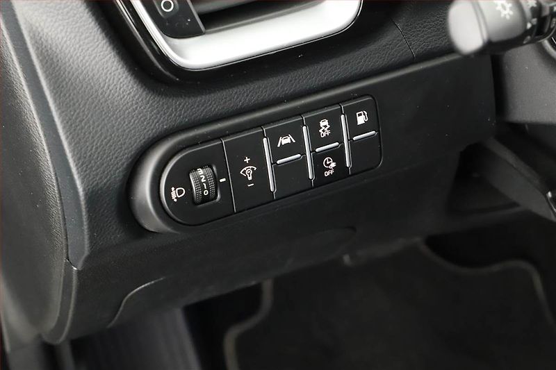 Kia Ceed (2022) 1.6 GDI plug-in - fotka 10 z 20