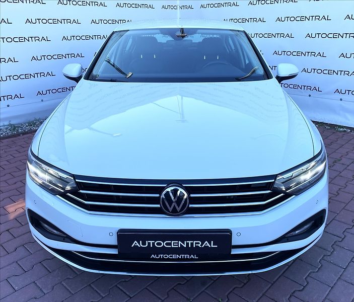 Volkswagen Passat 2,0 TDi,147kW,DSG,STK 6/27 - fotka 2 z 26