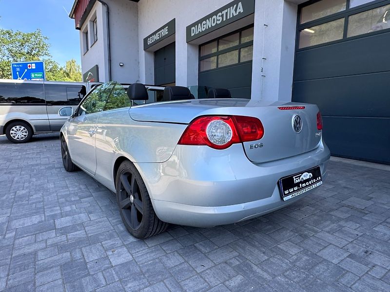Volkswagen EOS (2006) 2.0 FSi - fotka 8 z 35