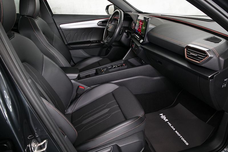 Cupra Formentor 2.0TDI 110kW DSG 4x4 Pano Tažn - fotka 14 z 36