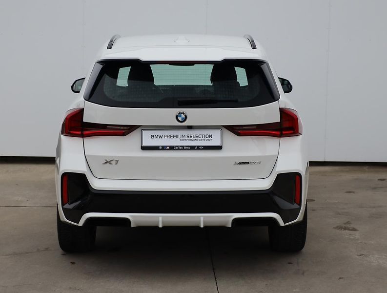 BMW X1 xDrive23i - fotka 4 z 14