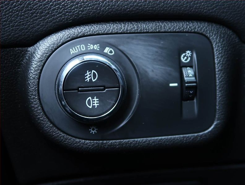 Opel Zafira (2018) 2.0 CDTI, Serv.kniha, Tempomat - fotka 15 z 18