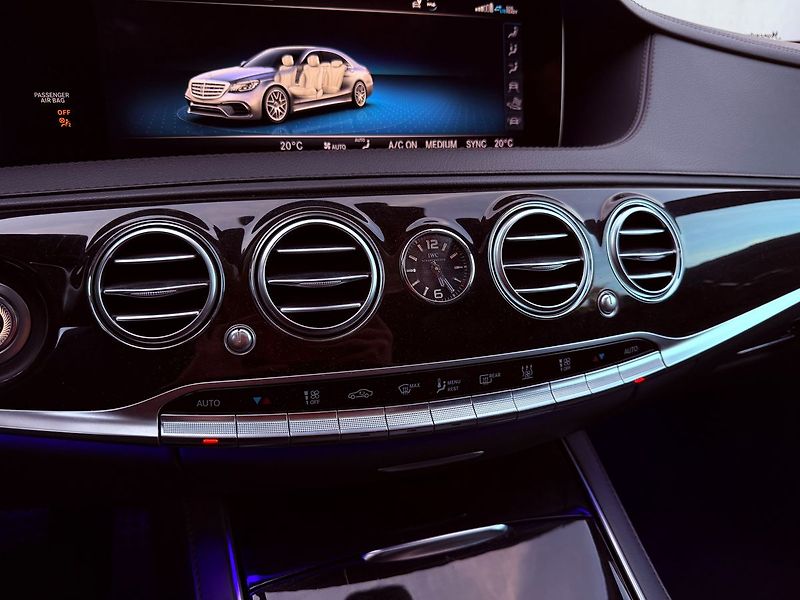 Mercedes-Benz Třídy S S 400d 4Matic, ČR, AMG, HeadUP - fotka 29 z 36