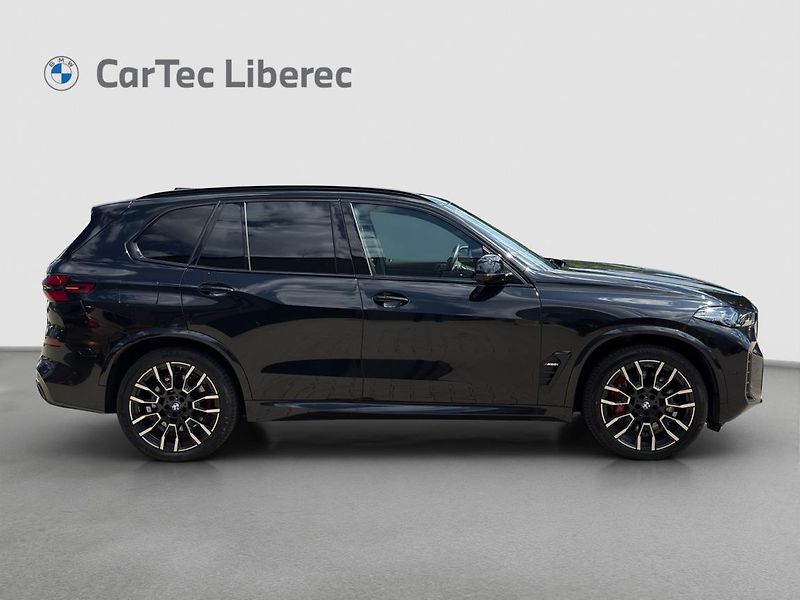 BMW X5 M60i - fotka 5 z 23