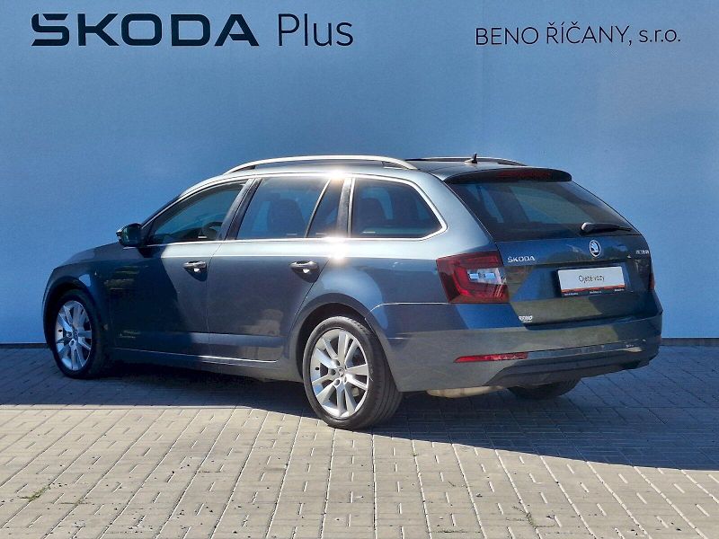 Škoda Octavia (2018) Combi Style Plus 4x4 2,0TDi 11 - fotka 10 z 32