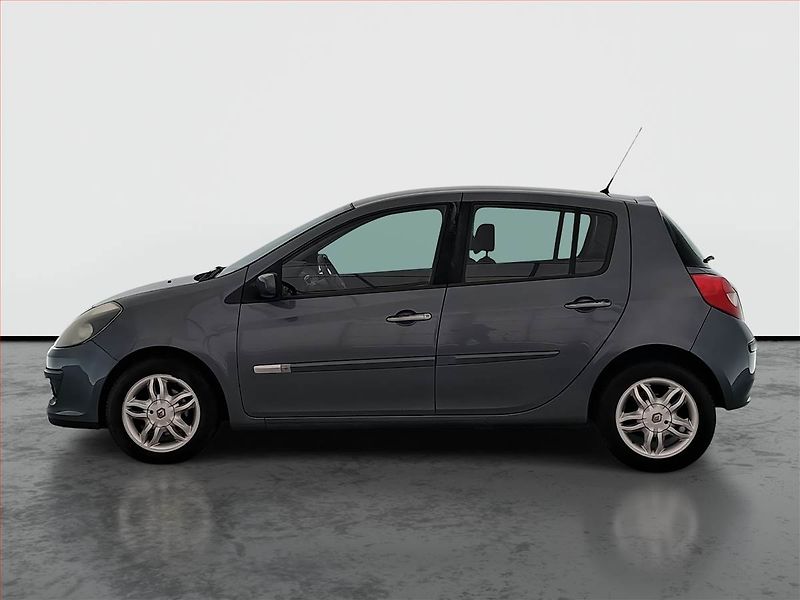 Renault Clio (2006) 1.6 16V, nová STK - fotka 3 z 15