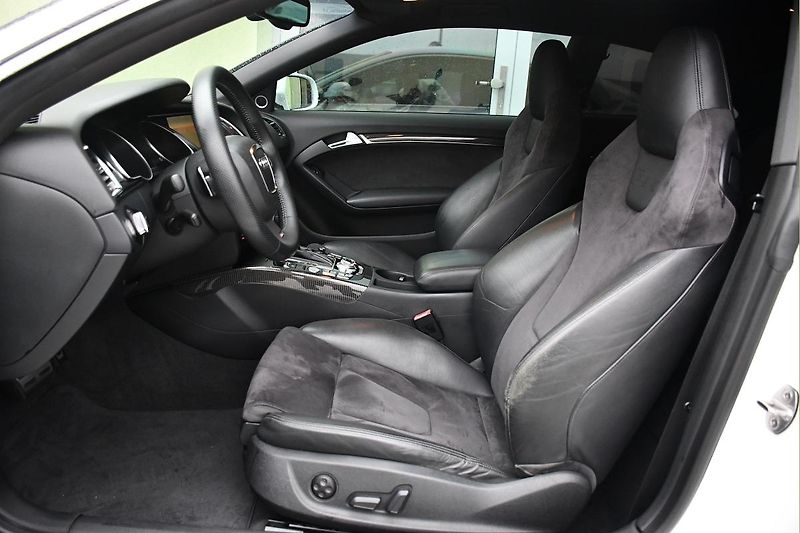 Audi RS 5 4.2 V8 B&O PO VELKÉM SERVISE  - fotka 14 z 45