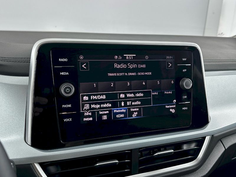 Volkswagen T-Roc (2025) Life GOAL 1.0 TSI 85kW - fotka 15 z 27