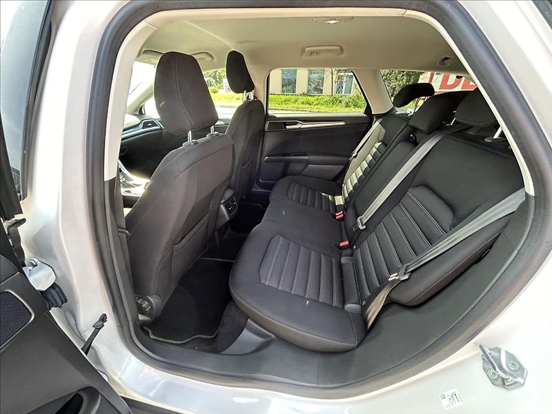 Ford Mondeo 2,0 TDCi 110kW,Led,Navi,ACC,Al - fotka 31 z 40