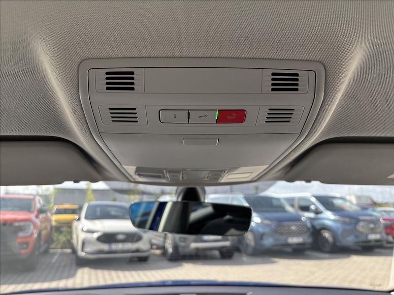 Škoda Superb 2,0 TDI 110kW Style DSG - fotka 19 z 47