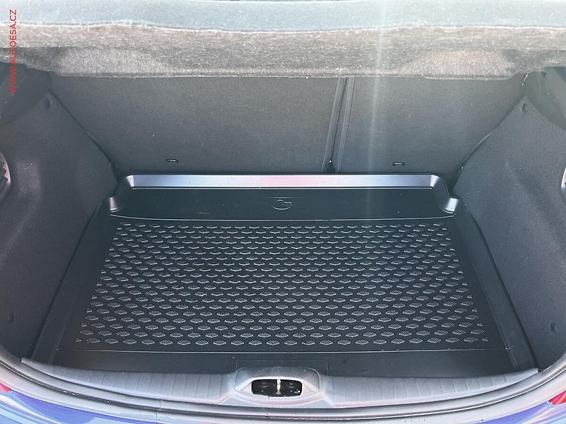 Peugeot 208 (2014) 1.2 PT, AC, výhřev sed - fotka 7 z 16