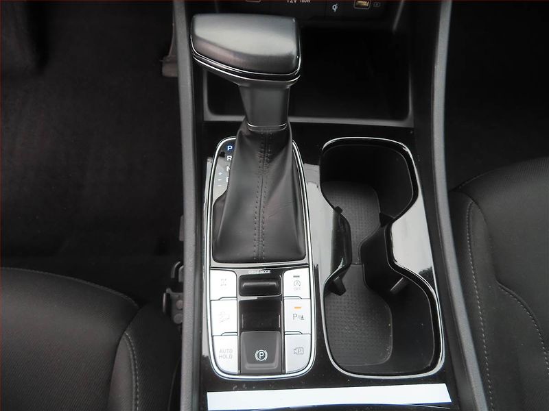 Hyundai Tucson (2021) 1.6 T-GDI 48V MHEV - fotka 13 z 24