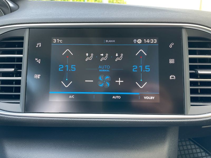 Peugeot 308 (2020) Com. 1.5HDi ČR! 1.maj.! - fotka 26 z 31