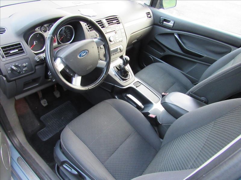 Ford C-MAX 1,8 TDCi 85kW Titanium - fotka 9 z 28