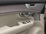Volvo XC90 (2026) B5 AWD AUT BRIGHT PLUS 7míst - náhled 27