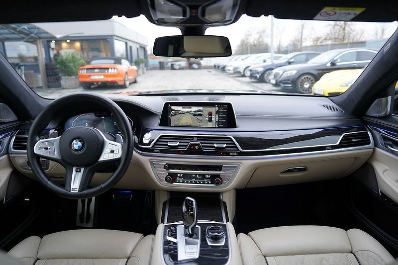 BMW Řada 7 750 Ld xDrive/Laser/M paket/ČR - fotka 28 z 50