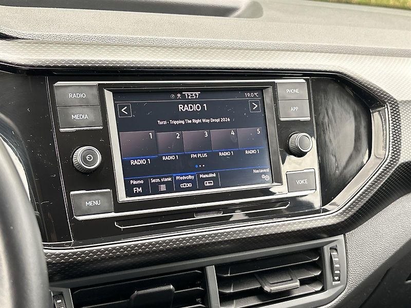 Volkswagen T-Cross (2023) 1.0 TSI DSG Life - fotka 12 z 27