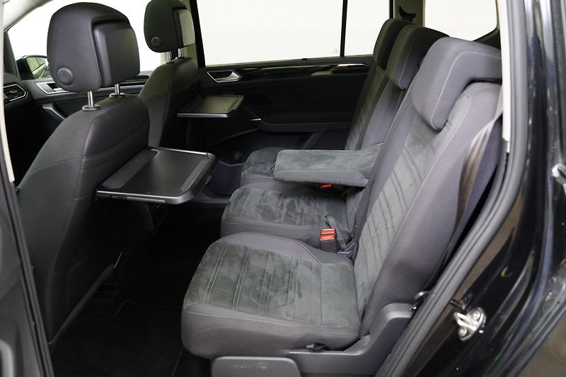 Volkswagen Touran - fotka 22 z 25