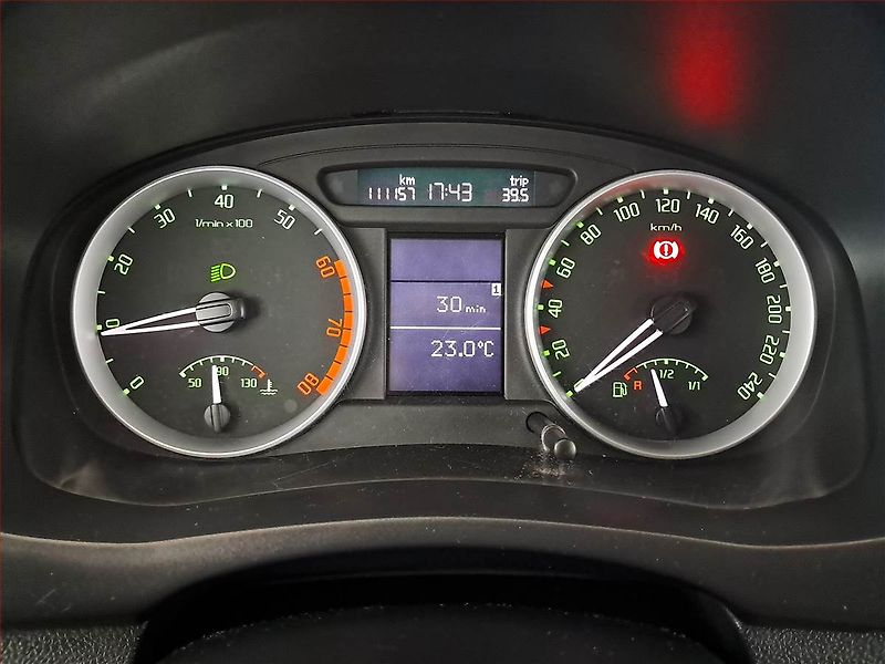 Škoda Fabia (2007) 1.2 12V, Serv.kniha - fotka 11 z 17