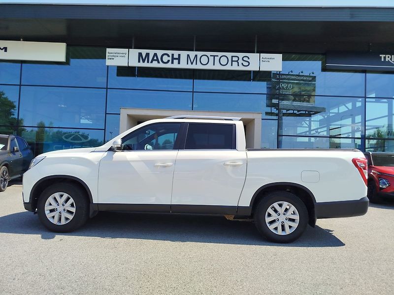 SsangYong Musso Grand Style 2,2 AWD M6 + rolet - fotka 14 z 25