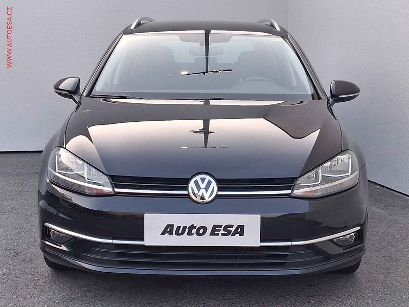 Volkswagen Golf (2018) 1.5 TSi, Sound, kamera - fotka 2 z 18