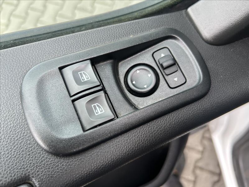 Renault Master 2,3   dCi 135,L3H2,ČR,1.MAJ,DP - fotka 9 z 25