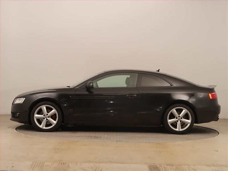 Audi A5 (2009) S-Line 2.0 TFSI, Serv.kniha - fotka 3 z 14