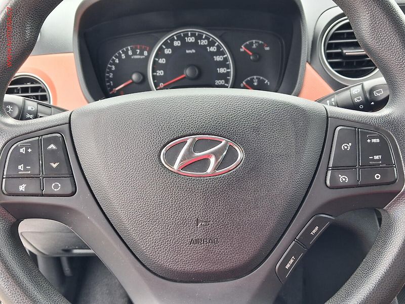 Hyundai i10 (2014) 1.0 i, ČR, AC, temp - fotka 15 z 15