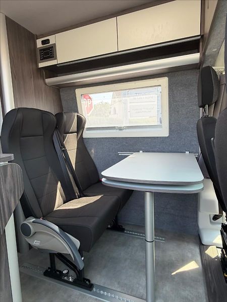 Iveco Daily 3,0 35C21HA8V 16m3 - fotka 24 z 46