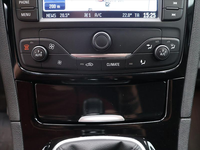 Ford S-MAX 2,0 TDCI 103kW Convers+ 7-Míst - fotka 24 z 32