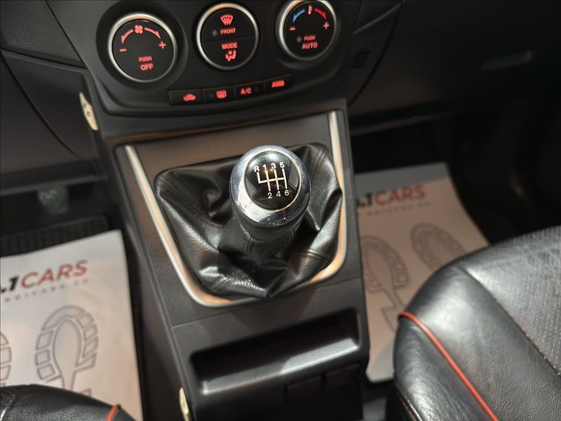 Mazda 5 2,0   iTX PLUS SPORT 1.MAJITEL - fotka 16 z 32