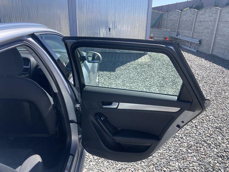 Audi A4 Avant 2.0TDi 120PS S-LINE AVANT TOP! - fotka 122 z 179