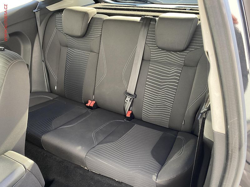 Ford Fiesta (2015) 1.0 EB, Titanium, výhřev sed - fotka 10 z 17