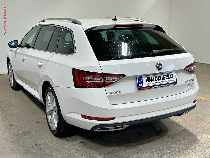 Škoda Superb (2016) 2.0TDi 4x4, ČR, DSG, navi - fotka 6 z 17