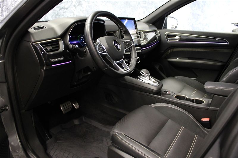Renault Arkana 1,6 E-TECH Engeneering - fotka 8 z 42