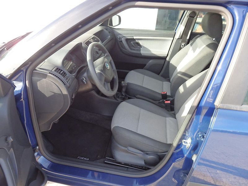 Škoda Fabia 1.4 16V KLIMATIZACE, 4x AIRBAG - fotka 6 z 13