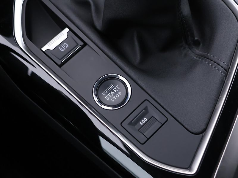 Peugeot 5008 1,5 HDI 96kW Allure 7-Míst DPH - fotka 27 z 36