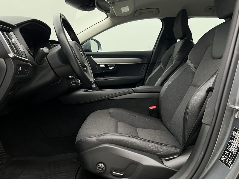 Volvo V90 CC D4 POLESTAR AWD AUT - fotka 3 z 44
