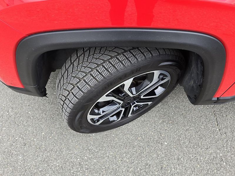Jeep Compass 110kW LIMITED KAMERA+NAVI - fotka 43 z 44