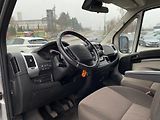 Peugeot Boxer (2019) L1H1 BlueHDi 140k MAN6 9 míst - náhled 14