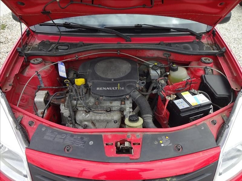 Dacia Sandero 1,4i 55kW - fotka 36 z 39