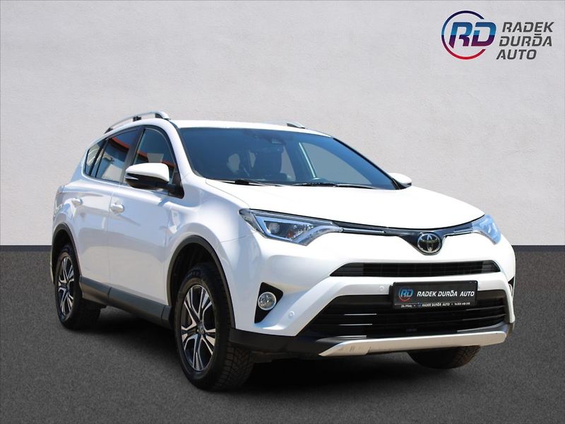 Toyota RAV4 2,0 D-4D  NOVÉ V ČR,TAŽNÉ - fotka 3 z 33